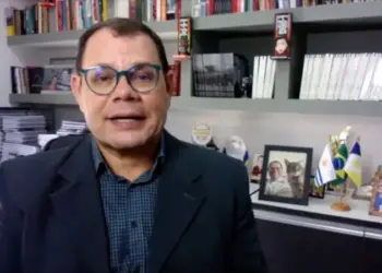 RESUMO | Dimas assume Câmara, bastidores do evento de Karynne e Léo defende direito do pai de jogar bola