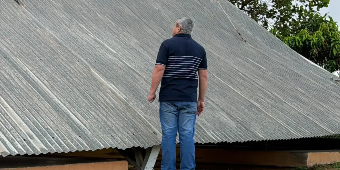 Laudo técnico atesta segurança e Prefeitura de Porto Nacional garante funcionamento da rodoviária, que perdeu o telhado após forte chuva