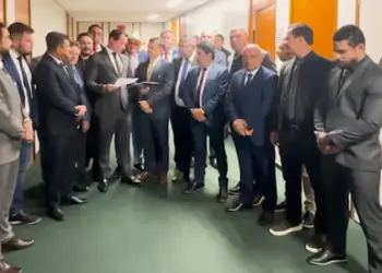 EM OFF | Alexandre Guimarães se apropria da pauta do aeroporto de Araguaína e dá um jogo de corpo no prefeito Wagner; vice-governador Laurez recebido por outro ministro do governo Lula