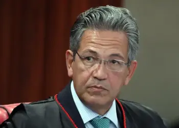 BILHETE DO CT | Para o povo tocantinense, sobre a saia justa imposta ao ministro Campbell: quem deu a íntegra da Fames-19 ao sobrinho do governador antes da operação ser deflagrada?