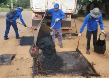 Zeladoria de Palmas afirma ter fechado mais de 8 mil buracos em 79 vias apenas em fevereiro