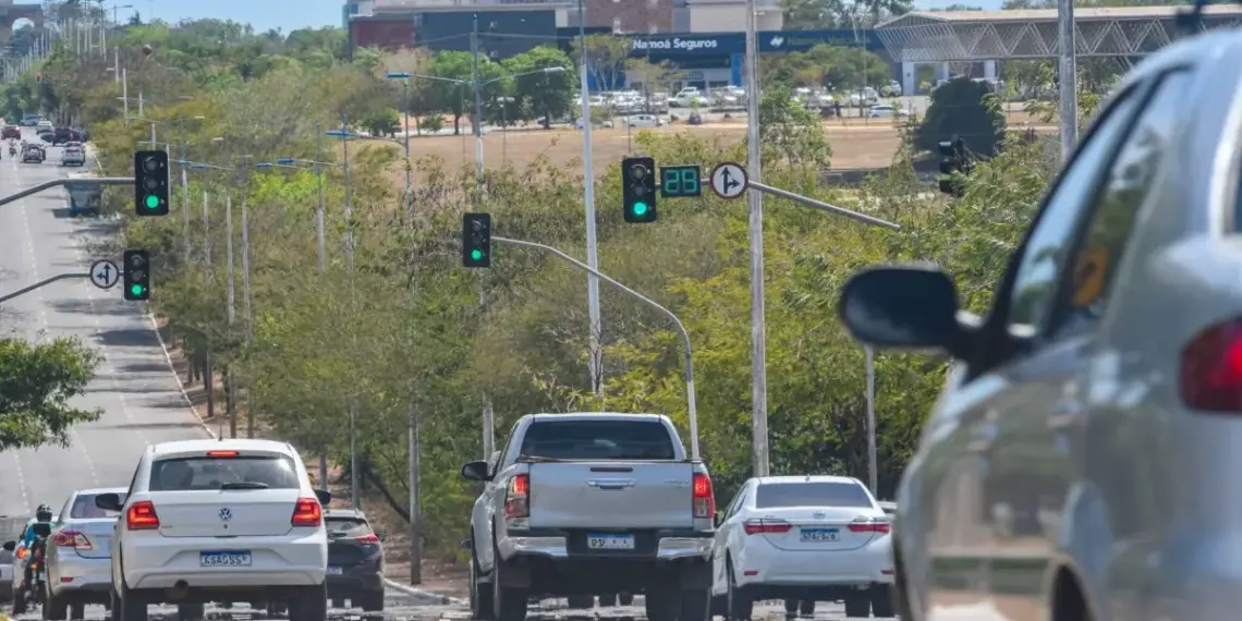 Semob implanta de forma definitiva sistema para garantir abertura contínua dos semáforos aos condutores