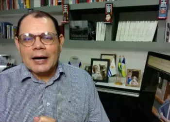 RESUMO | Carlesse responde atacando Eduardo Fortes; a nova intica entre Amastha e Cinthia; e Geo propõe CPI para o Projeto São João