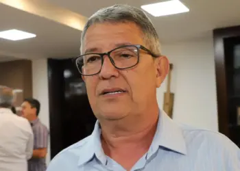Ao lado de Gomes, Wanderlei garante continuidade do programa de cirurgias eletivas no Vale do Araguaia, que já chegou a 8 mil procedimentos realizados
