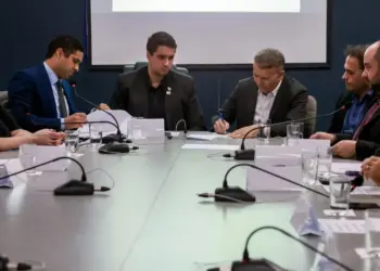 Prefeito Eduardo Siqueira assina MP que eleva de 50% para 90% utilização dos recursos de fundo do Cidep