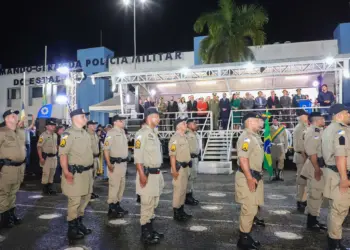 Estado promove 1,2 mil policiais militares e homenageia 146 autoridades com Medalha Tiradentes