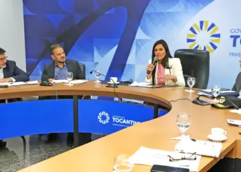 Dois meses após lançamento, Rede Cuidar, sob coordenação da 1ª-dama Karynne, tem encontro para apresentação oficial dos membros do comitê