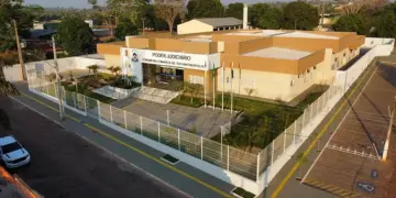 Justiça proíbe BRK Ambiental de cobrar pela ligação de água e determina devolução dos valores aos consumidores