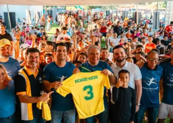 Irajá lança projeto de Escolinhas de Futebol em Palmas ao lado do vice-governador Laurez Moreira; senador quer levar iniciativa para mais 20 cidades