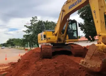 Com fim das chuvas intensas, Prefeitura de Palmas anuncia retomada da drenagem e pavimentação da LO-21, financiada pelo CAF