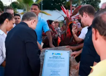 Prefeitura de Palmas entrega nova praça e homenageia pioneiro no Setor Belo Vale