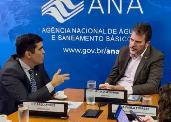 Ricardo Ayres exige controle rigoroso da qualidade da água durante temporada de praias