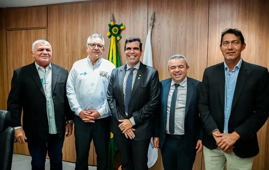 Saúde indígena, hospitais e UBS Ayres leva a Padilha demandas de todo o estado