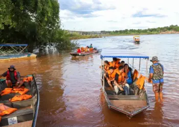 Tocantins renova travessia gratuita por voadeiras entre Aguiarnópolis e Estreito por mais três meses com emenda de Valdemar Jr