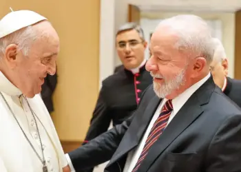 Presidente Lula decreta luto oficial de sete dias pela morte do Papa Francisco