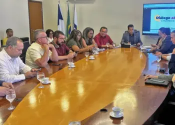 Estado conclui proposta do PCCR da Educação com impacto anual de R$ 150,5 milhões anuais; vice do Sintet afirma que governo tem condições de arcar 