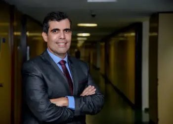 BILHETE DO CT | Para Ricardo Ayres, sobre a criação de municípios pelas Assembleias: não podemos permitir que deputado faça graça com chapéu do contribuinte