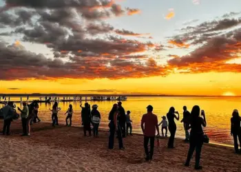 Governo lança temporada de praia na 2ª e premia Pedro Afonso por práticas sustentáveis; 1,2 milhão de pessoas visitaram as 47 unidades do Estado em 2024