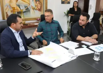 Em reunião com Ageto, governador Wanderlei determina realização de operação tapa-buraco em rodovias estaduais em 30 dias