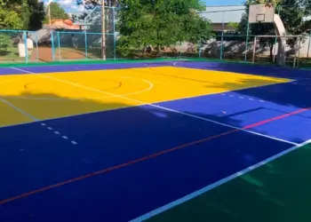Quadra poliesportiva do setor Santo Amaro é renovada com pisos modulares modernos e seguros