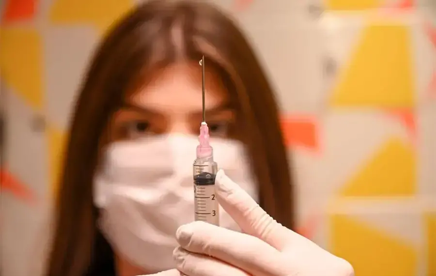 Ministério da Saúde e Sesi promovem vacinação nas indústrias nesta sexta-feira; no Tocantins serão ofertados três imunizantes