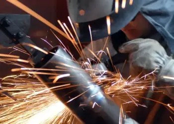 Índice de Confiança do Industrial volta a cair após 2 meses consecutivos de alta, aponta Fieto