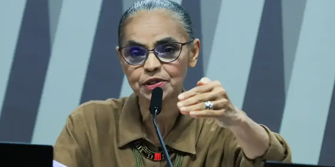 Lula diz a Marina Silva que ministra tomou a decisão certa ao se retirar da audiência em que sofreu ataques no Senado