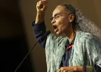 BILHETE DO CT | Para Marina Silva, ministra do Meio Ambiente e Mudança do Clima, sobre sua enorme envergadura e os homúnculos desprezíveis que tentaram diminuí-la