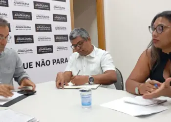 Prefeito Wagner atende reivindicações e Sintet encerra greve da rede de ensino de Araguaína, após uma semana