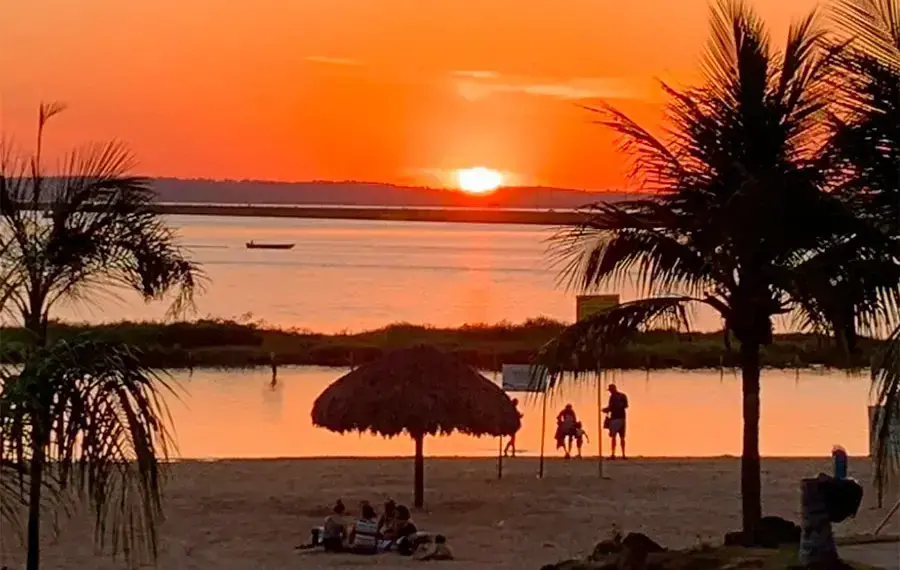 Prefeitura de Palmas lança edital para ambulantes atuarem na Praia da Graciosa durante a temporada de férias; serão selecionados 12 para atuação em estandes fixos