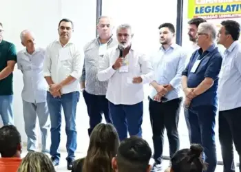 Amélio Cayres prestigia Caravana do Legislativo ao lado do governador Wanderlei e senador Eduardo Gomes