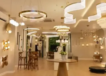 Arquitetura inclusiva iluminação adaptada garante mais conforto para pessoas com autismo