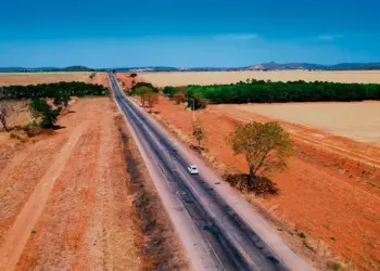 Em cinco episódios semanais, série documental "Bernardo Sayão e a Estrada Para Belém" estreia em rede nacional pela TV Brasil nesta quinta-feira