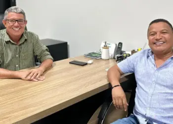 Prefeito Auri-Wulange volta a filiar Axixá à ATM, mas avisa: “Defendemos uma independência inalienável”