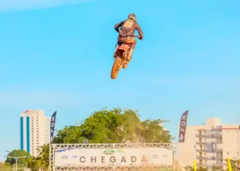 Campeonato Brasileiro de Motocross inicia evento com etapa do campeonato estadual em Palmas