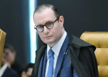 Zanin, do STF, quer nomes de servidores do STJ que passaram pelos gabinetes de Noronha e Campbell, relatores da Máximus e Fames-19