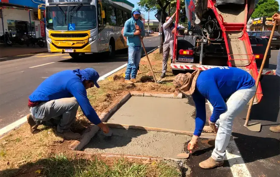 Para facilitar a instalação de mais de 20 bolsões, Avenidas comerciais dos Jardins Aurenys são contempladas com implantação de recuos para contêineres