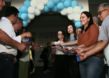 Em entrega de Centro de Educação Infantil, Dorinha é defendida para o governo do TO por Big Jow, prefeito de Cristalândia e presidente da ATM
