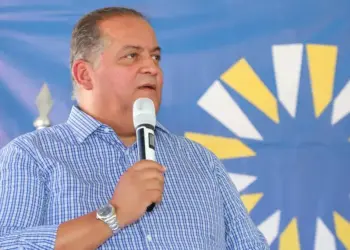 Gomes anuncia destinação de R$ 5 milhões para recuperação de estradas vicinais de Paranã