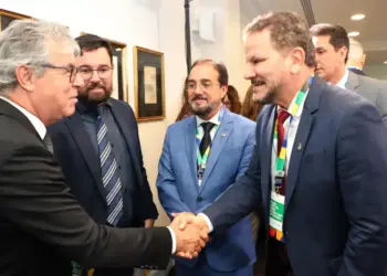 Em Paris, comitiva tocantinense busca fortalecer acordos bilaterais no Fórum Econômico Brasil-França