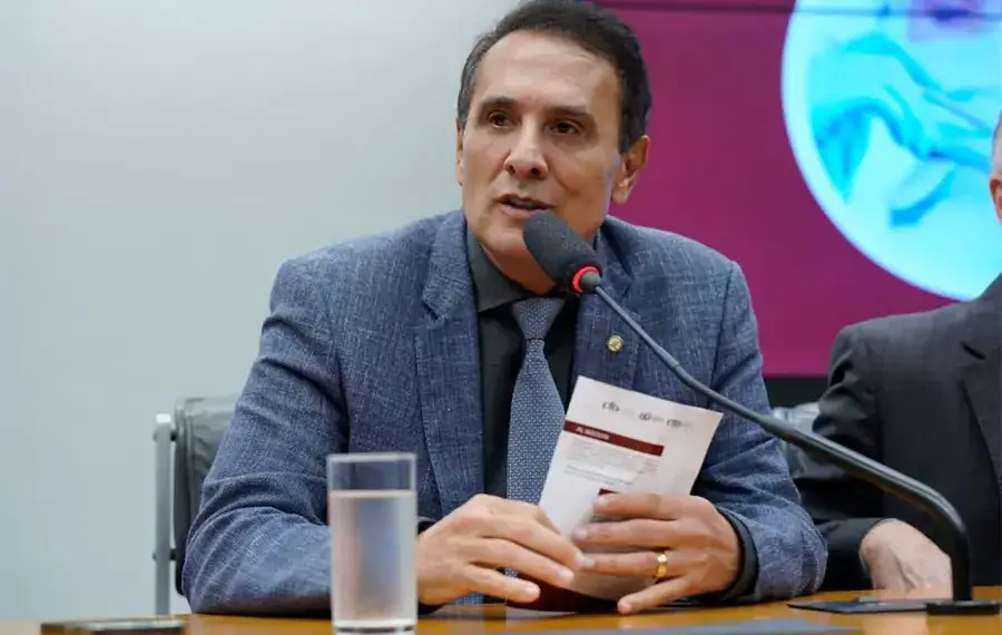 Gaguim informa que acompanha proposições que tratam desde inclusão social até reformas constitucionais em sete comissões da Câmara nesta semana