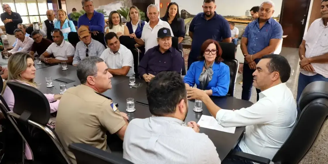 Estado vai analisar incluir pavimentação de trecho da TO-239 no Orçamento de 2026; pedido foi feito ao governador pelos prefeitos de Itaporã, Kennedy e Brasilândia