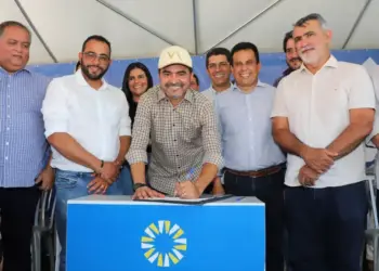 Governador Wanderlei assina ordem de R$ 2,7 milhões para reforma de colégio em Paranã e dá início ao projeto “Obra Toda Semana”