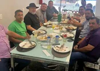 Em almoço, Carlesse diz a vereadores que vai disputar governo do Tocantins e que acredita que Wanderlei renuncia para entregar Estado ao vice Laurez