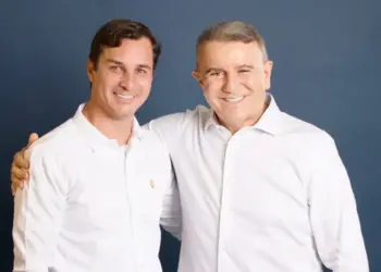 Vice-prefeito Carlos Velozo chama Eduardo de “amigo-irmão” e diz que “vontade de Deus e do povo será respeitada”