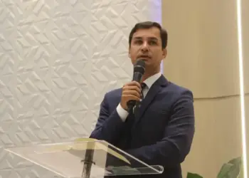 Carlos Velozo assume como prefeito em exercício de Palmas em cumprimento a decisão do STF, diz Paço