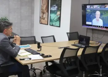 À imprensa internacional, secretário Marcelo Lelis diz que Estado já aplicou recursos do REDD+ no fortalecimento da política ambiental