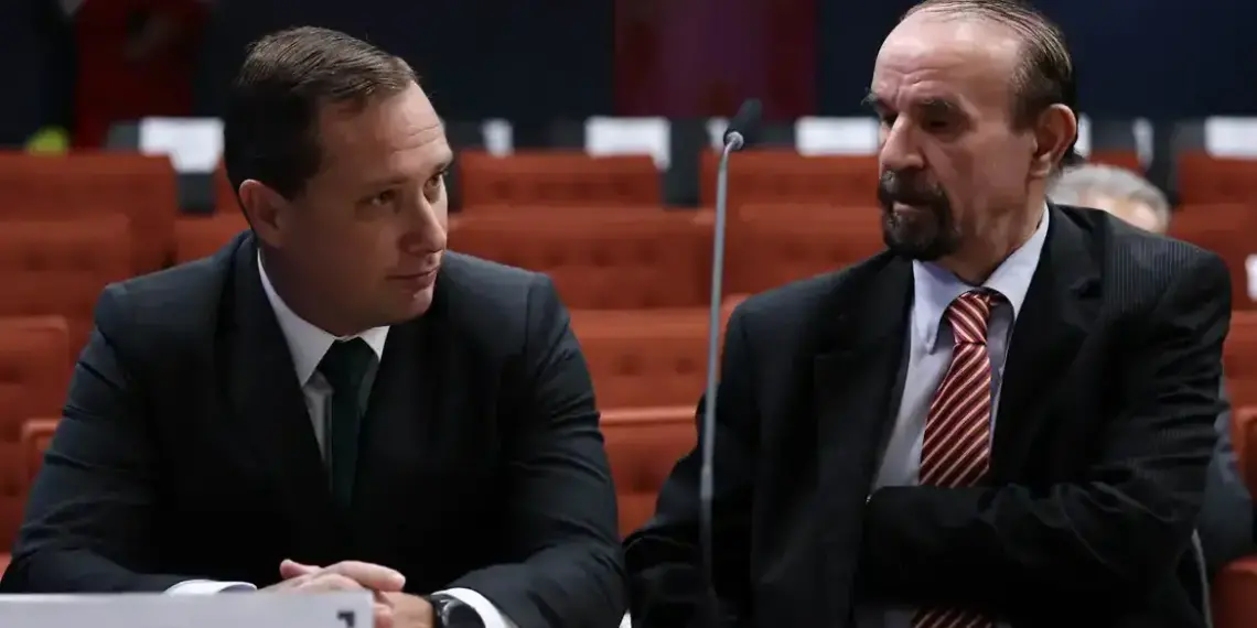 Mauro Cid confirma que Bolsonaro presenciou apresentação de minuta golpista, enxugou e só deixou a prisão de Alexandre de Moraes