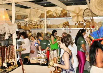 Com apoio do governo do Tocantins, artesanato do Estado movimenta quase R$ 124 mil nos cinco primeiros dias da Fenearte 2025