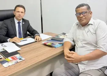 EM OFF | No rompimento de Amastha, Júnior Brasão também decide ficar com prefeito Eduardo; na volta da Aleto, Zoneamento Ecológico-Econômico do Estado promete polêmica